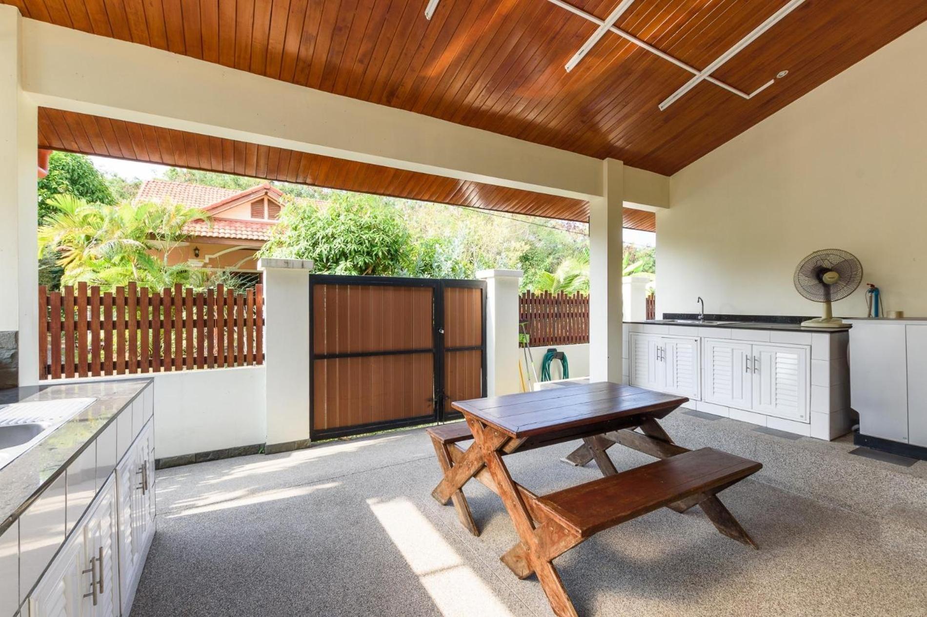 Amber Pool Villa Naiharn Rawai Экстерьер фото